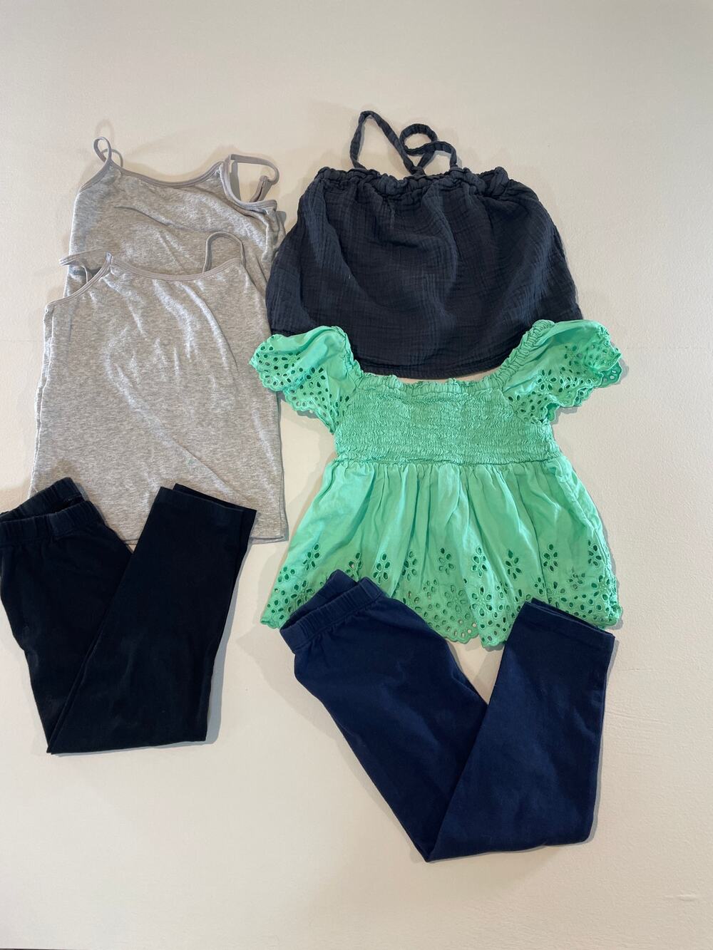 Girls GAP 6 Piece Bundle Size S Casual